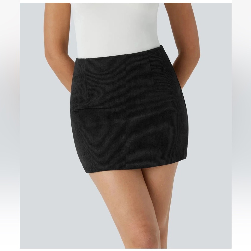 Halara Black AuraCord 2-in-1 Corduroy Back Zip Skort Skirt L NWT